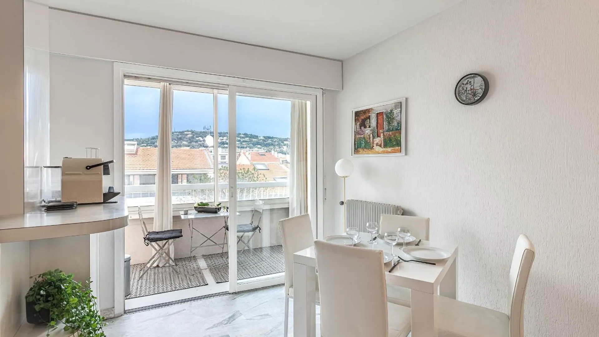Appartement Cannes Centre Proche De La Croisette!