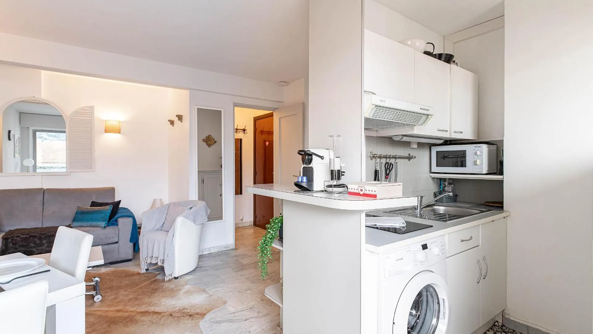 Apartment Appartement Cannes Centre Proche De La Croisette!
